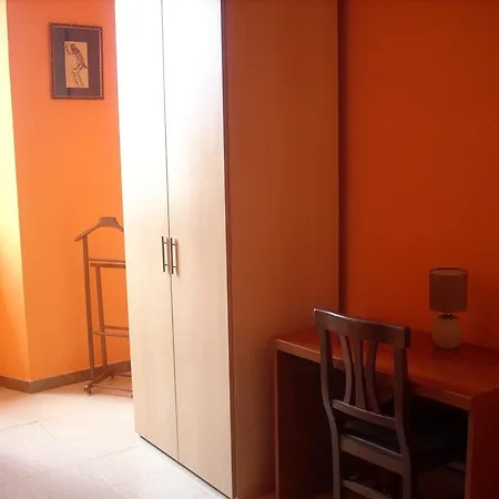 호텔 La Torre Del Moro 2*