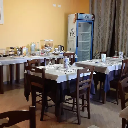 호텔 La Torre Del Moro 2*